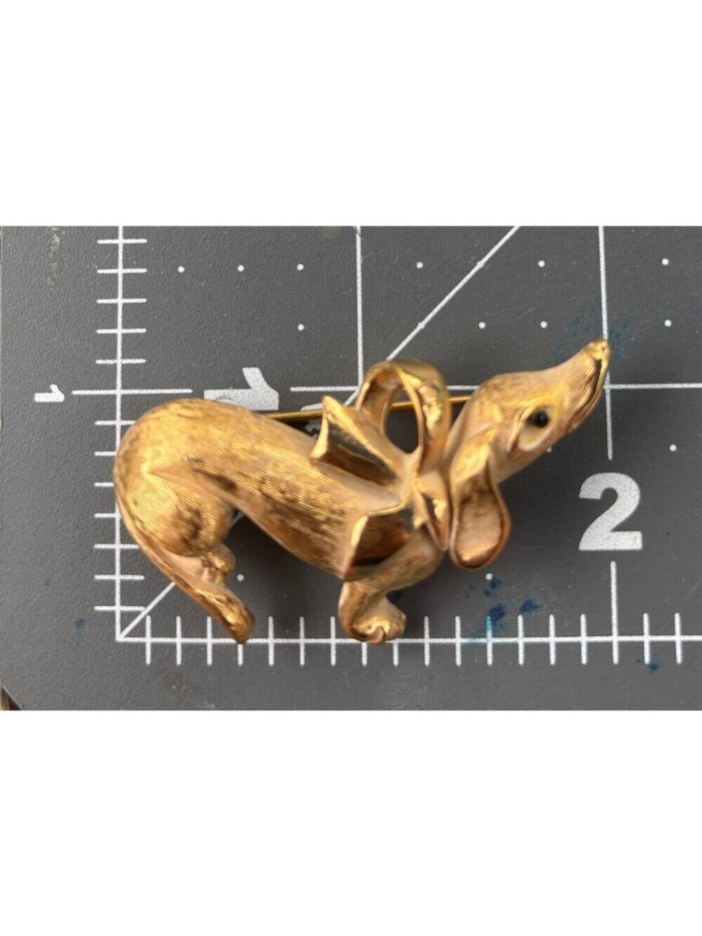 Monet Dachshund Dog Brooch Gold Tone Wiener Puppy Pin Mid Century Vintage - Picture 5 of 5